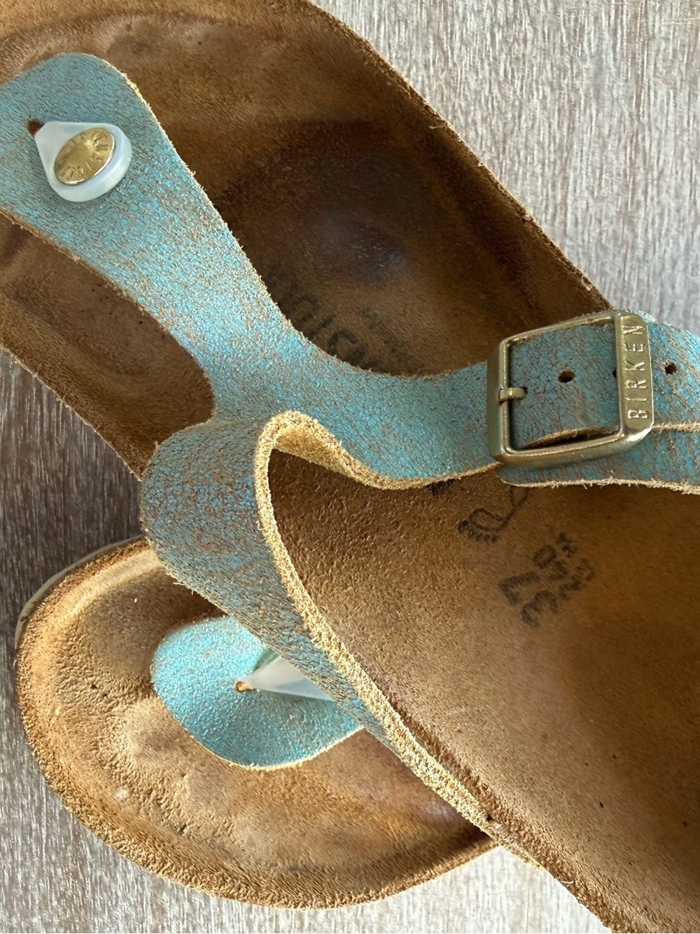 Birkenstock Gizeh Washed Metallic Aqua Leather Sandals Size 37 US 6 6.5 Narrow - Picture 16 of 16